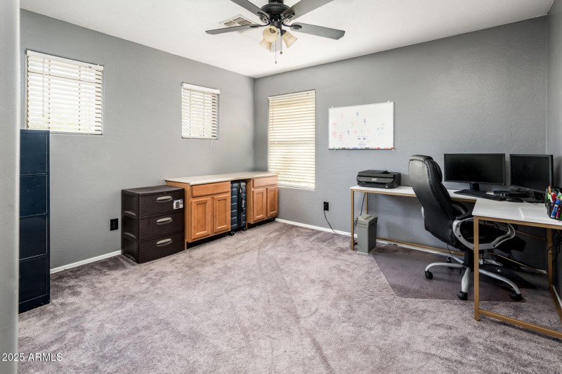 9735 W Kirby Ave - MLS-34