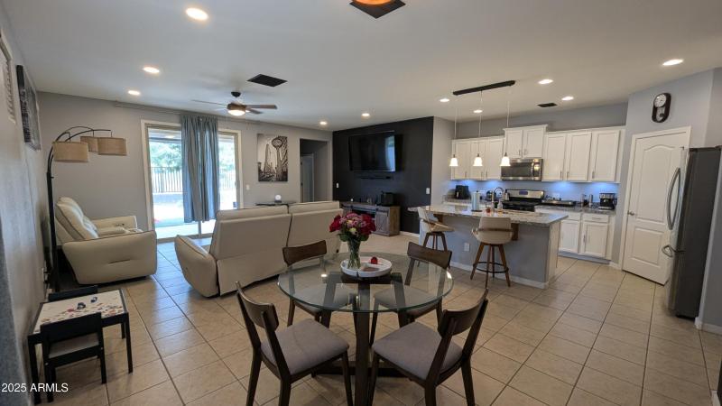 PXL_20250529_213619624.MP