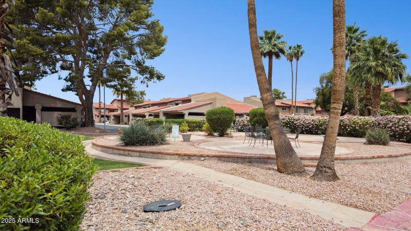 26-web-or-mls-5601-n-79th-st-1