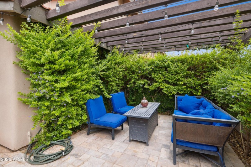 23-web-or-mls-5601-n-79th-st-1