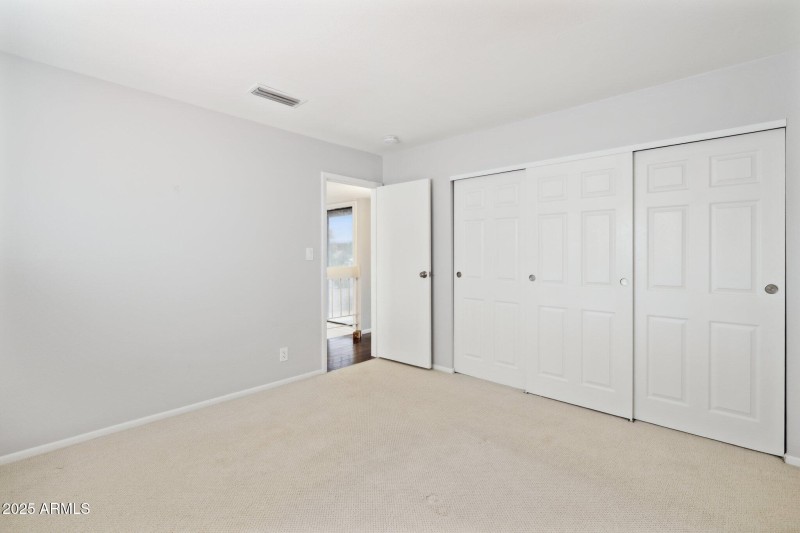 21-web-or-mls-5601-n-79th-st-1