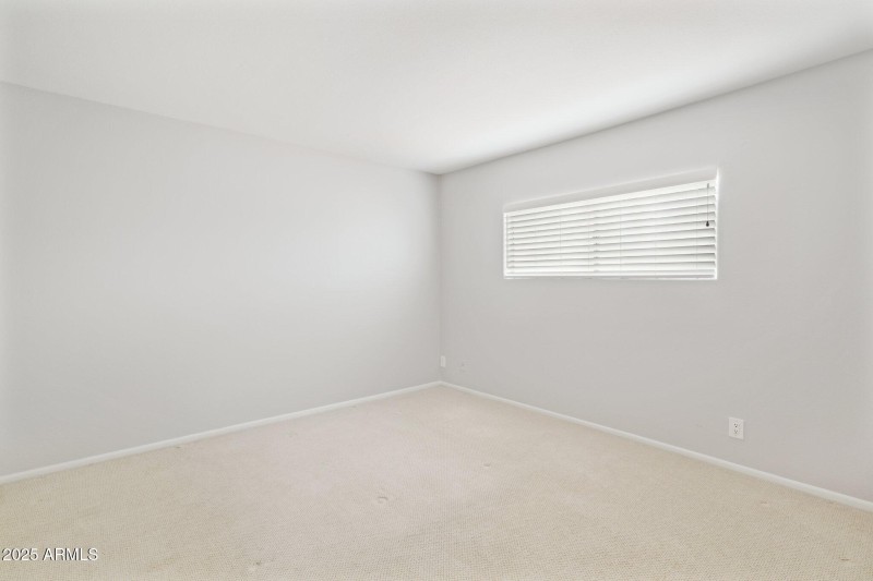 20-web-or-mls-5601-n-79th-st-1