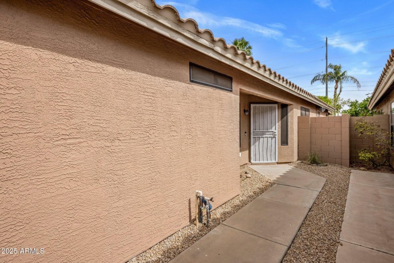 4-web-or-mls-D46A0663