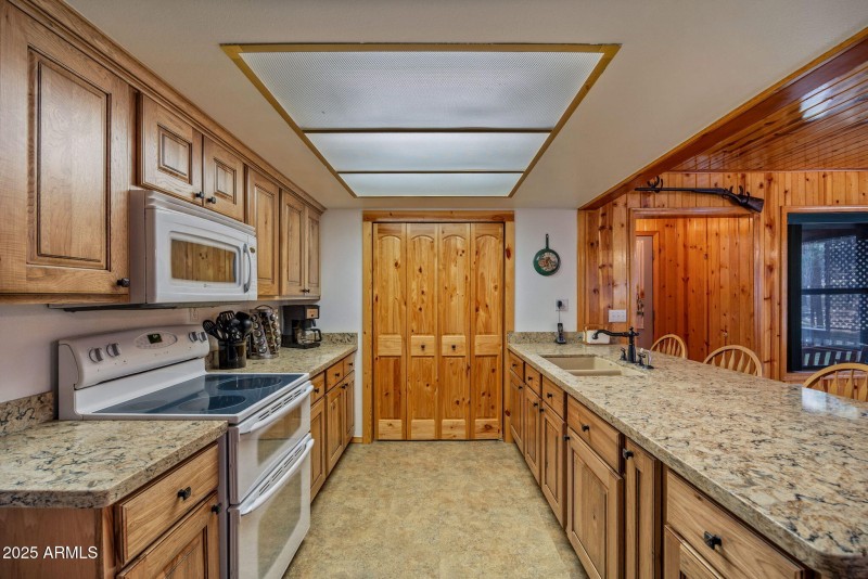 2499CanyonDr-ForestLakes-AZ-13