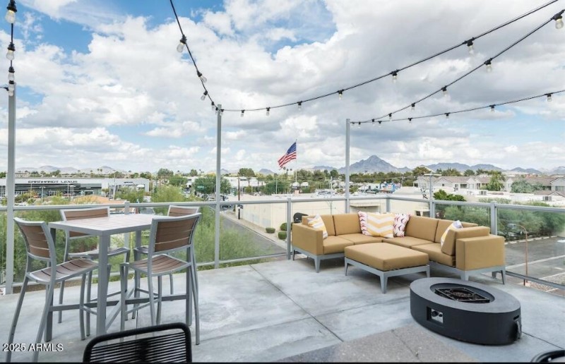 Rooftop Deck