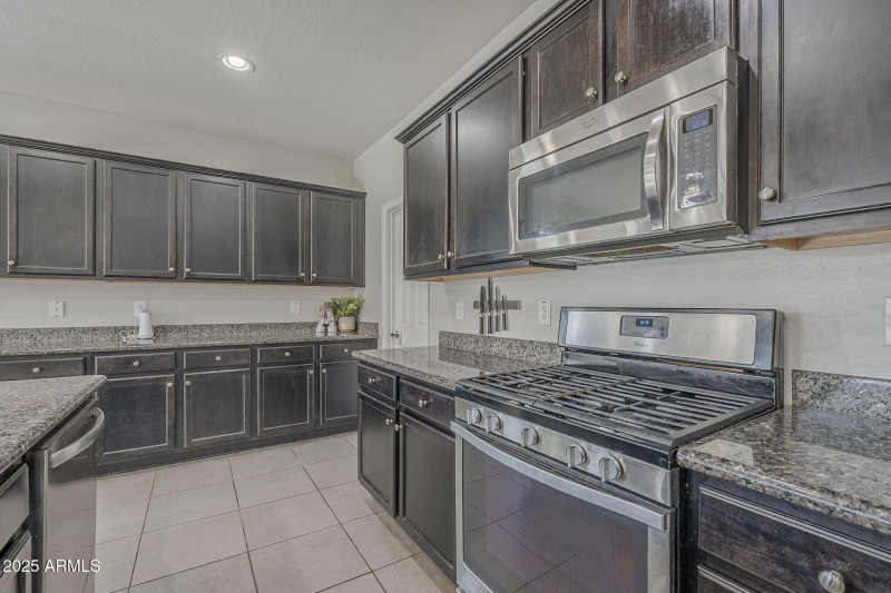 21-web-or-mls-Desert Spoon-21