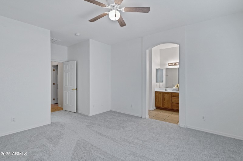 3640 E Torrey Pines Ln-29