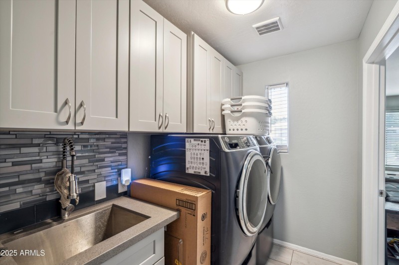 30-Laundry Room