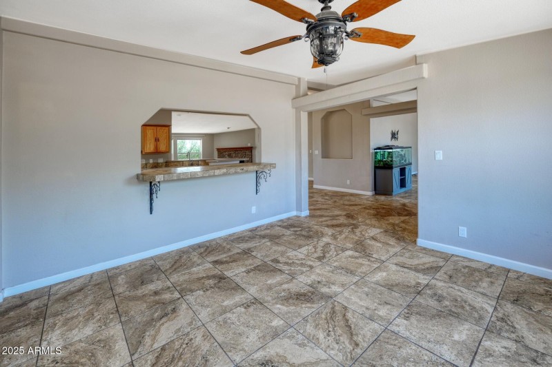 16094_2738 North Calle Tercero