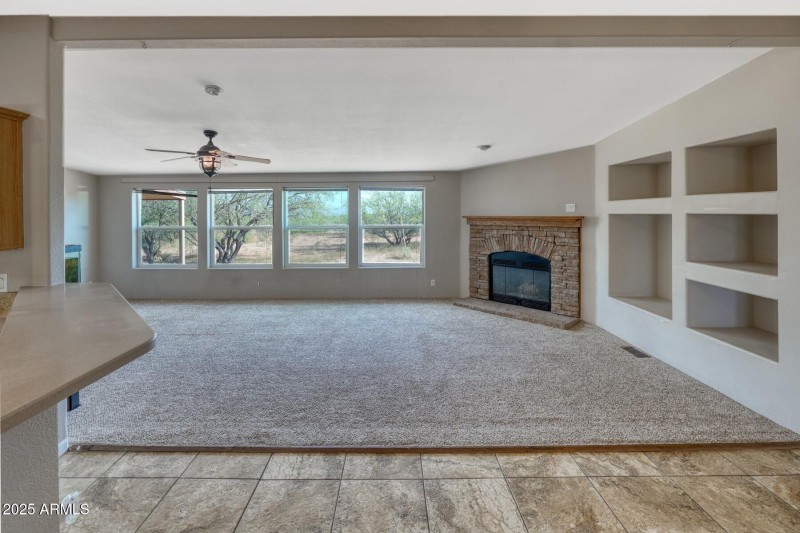 16332_2738 North Calle Tercero