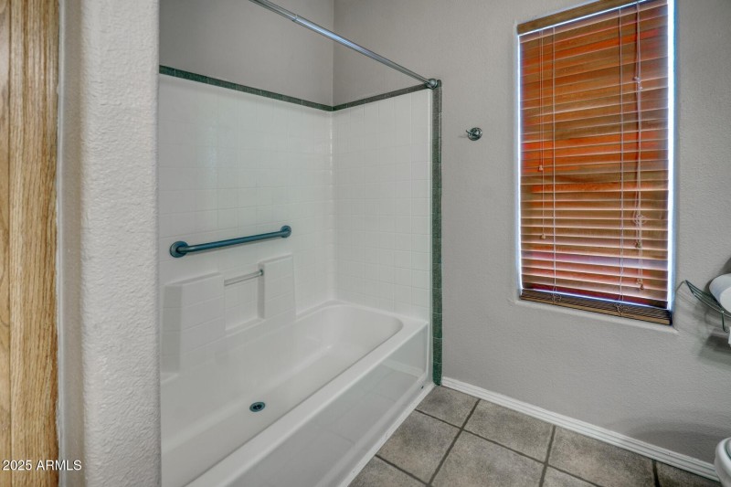 16527_2738 North Calle Tercero