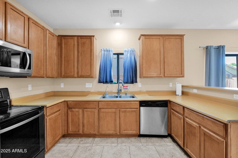 13-web-or-mls-P1222391