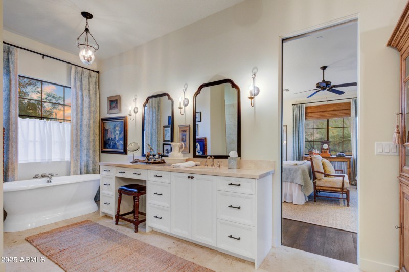 020_Spa-like Primary Bathroom