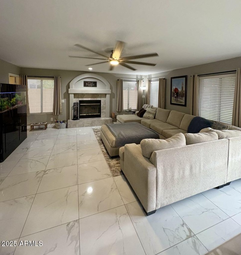 42f221a1-e423-47f1-8176-7e632a39cacf