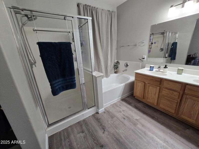 494356429_1373479323921805_3496309767326