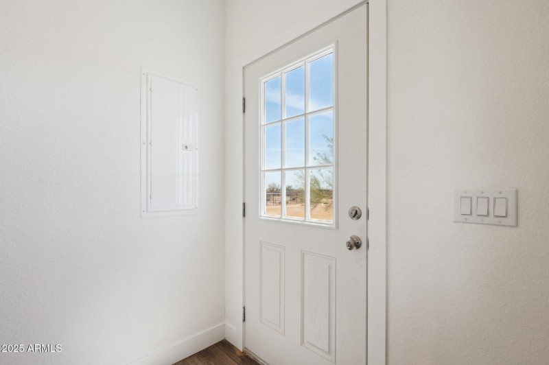 11-web-or-mls-1543-ruby-rd