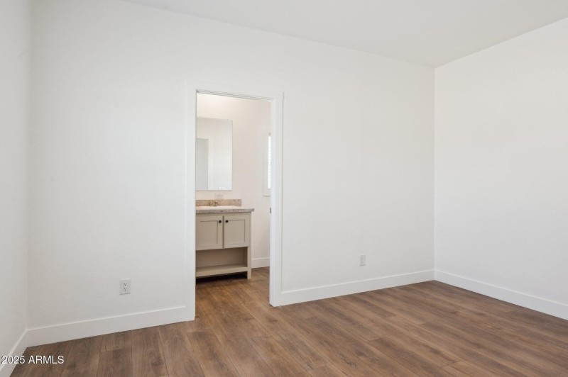 13-web-or-mls-1543-ruby-rd