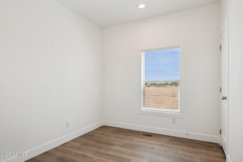 15-web-or-mls-1543-ruby-rd