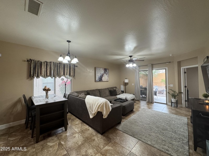 Living room wiht Slider