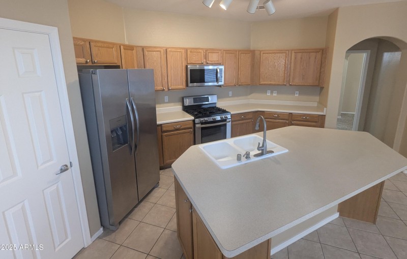 SS Appliances Included