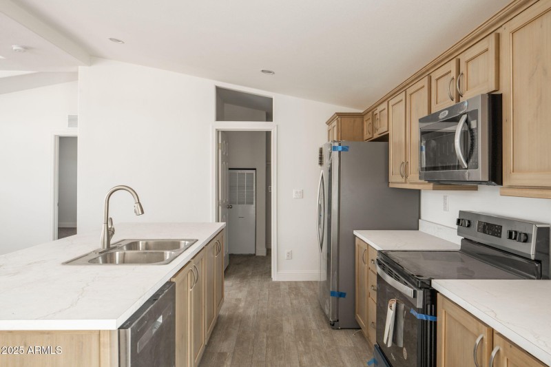 6-web-or-mls-25200-n-enid-dr