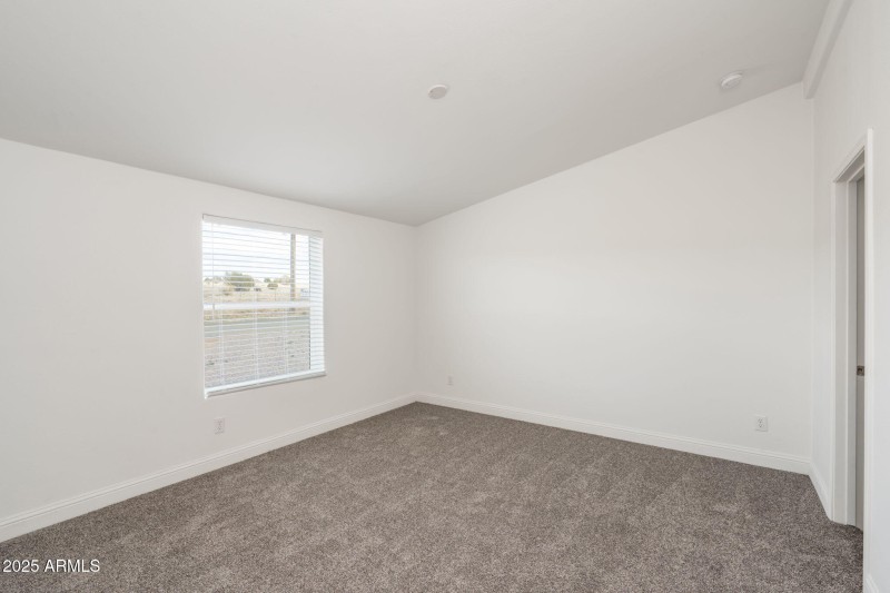 11-web-or-mls-25200-n-enid-dr