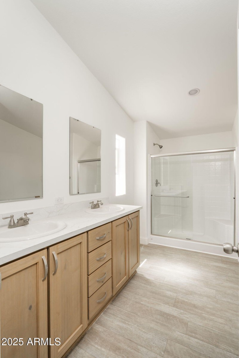 14-web-or-mls-25200-n-enid-dr