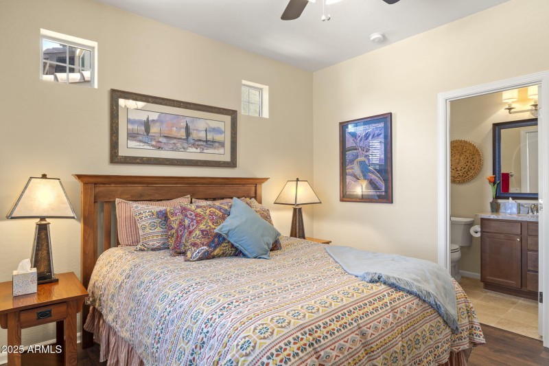 24-web-or-mls-6231-e-mark-way-14