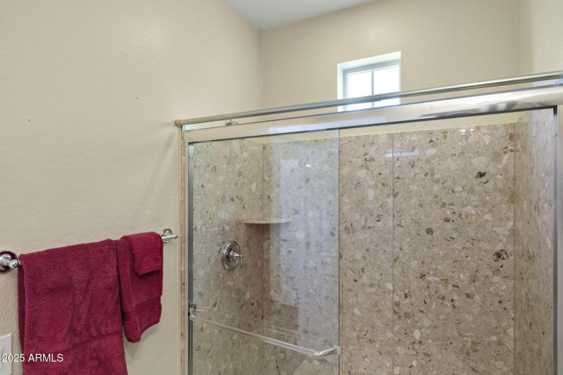 29-web-or-mls-6231-e-mark-way-14