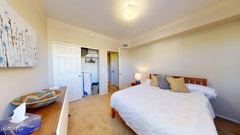 19777-N-76th-St-2212-06022025_130403