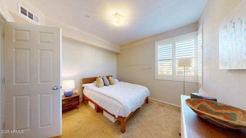 19777-N-76th-St-2212-06022025_130442