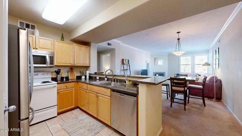 19777-N-76th-St-2212-06022025_131310