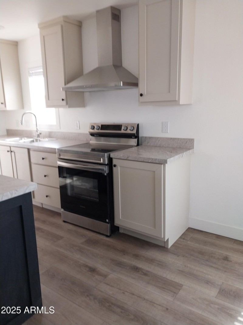 Elegant Kitchen for easy cooking