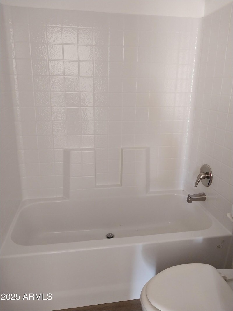 Full bath in hall way