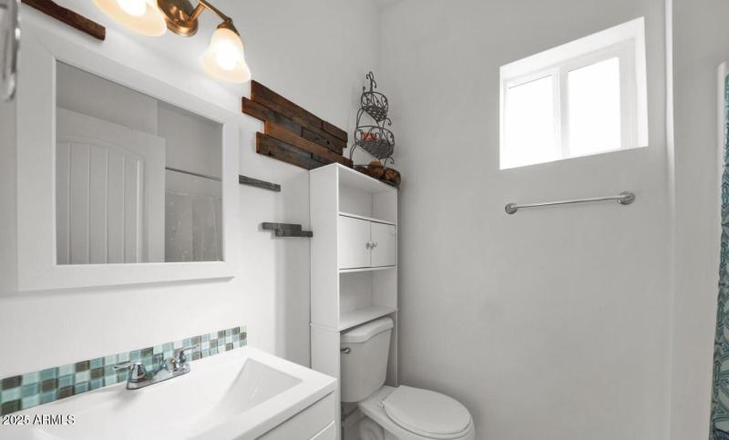 1229 S 13th Ave - Unit 1 - 6 Bath