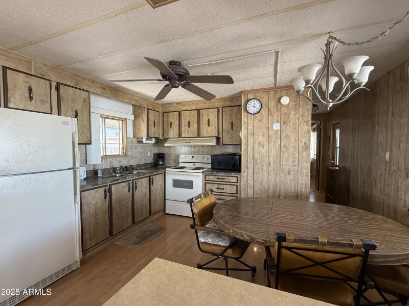 20250602_123300455_0.0