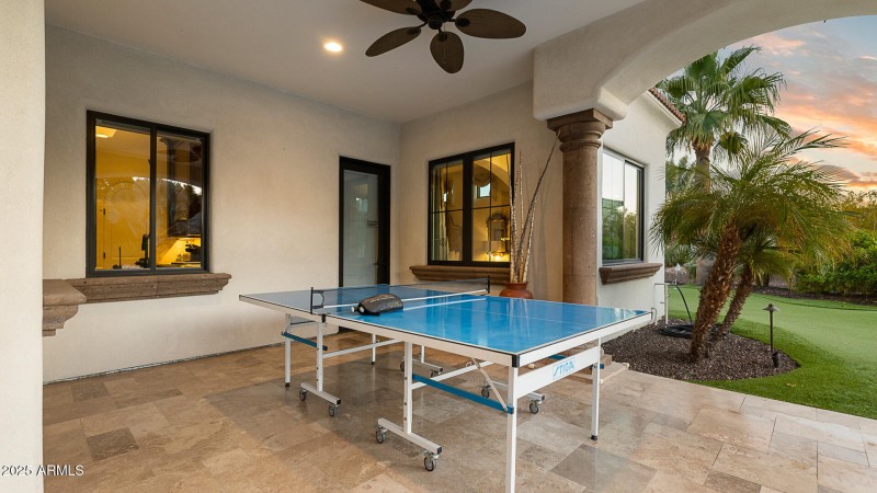 Entertainers-paradise-1-24