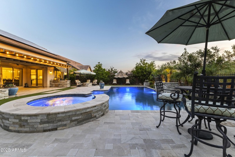 Outdoor Living Oasis