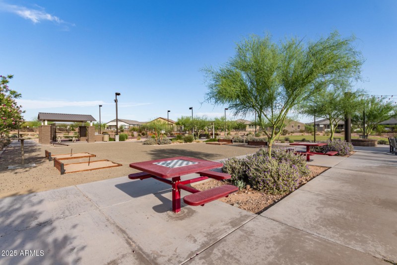 Community horseshoes