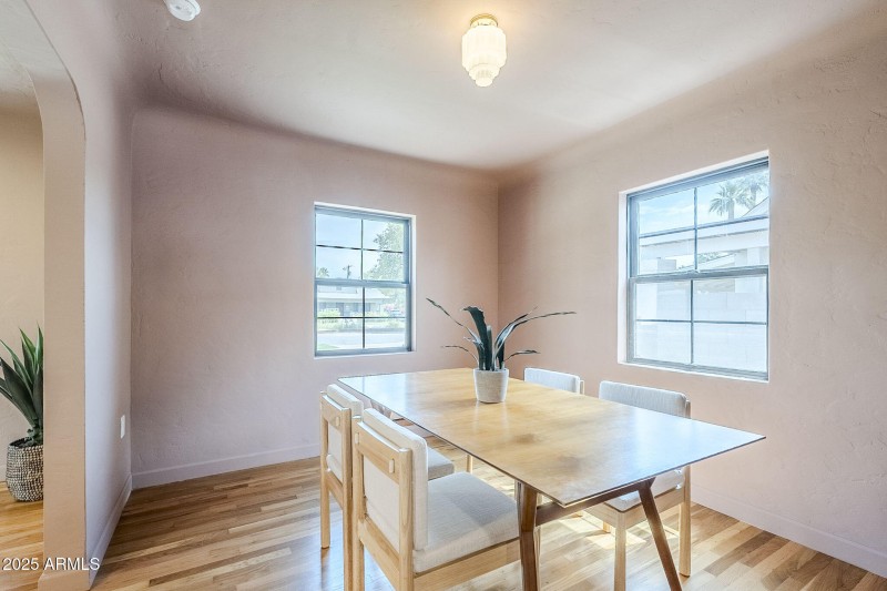 11-web-or-mls-Vernon-11