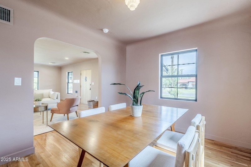 12-web-or-mls-Vernon-12