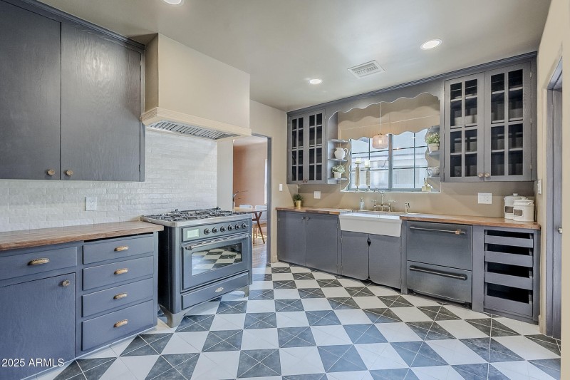 15-web-or-mls-Vernon-15