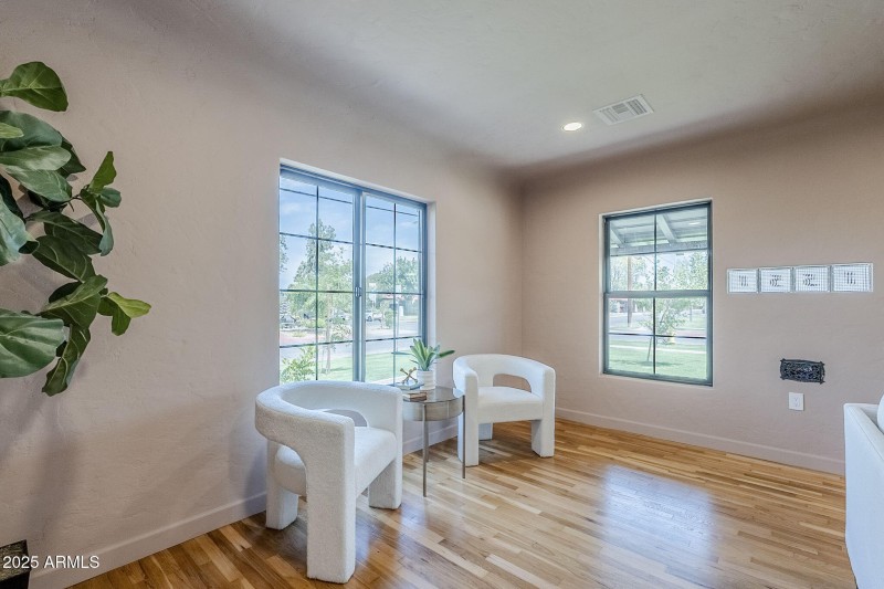 20-web-or-mls-Vernon-20