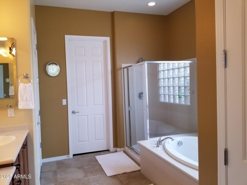 26824 W Potter Dr - master bathroom show