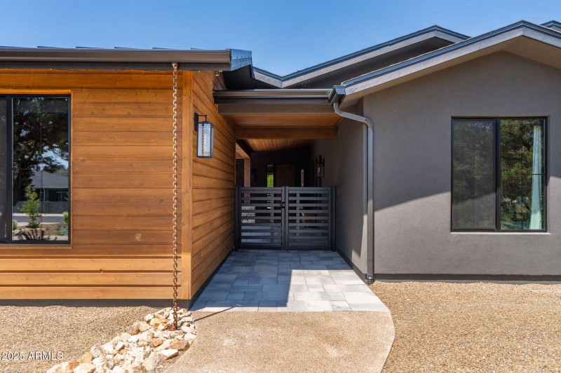 48-web-or-mls-943-estrella-ct