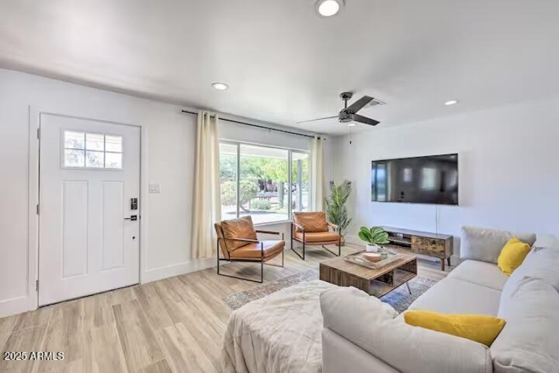 0542278b-f751-4bca-b034-cce165cd5db1