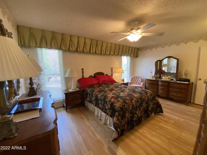 Main Bedroom with Queen Bed