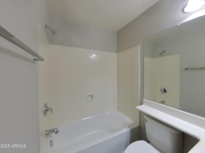 15_pc_JvGx0xZp6J_SEs3FTF2FH_layout_0