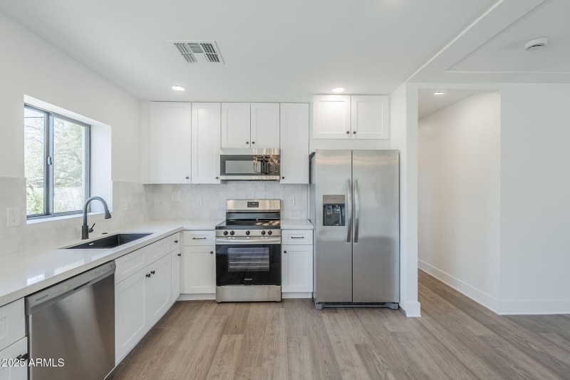 11-web-or-mls-Palm-11