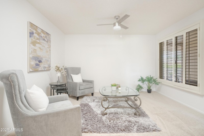 Living Room/Den/Office